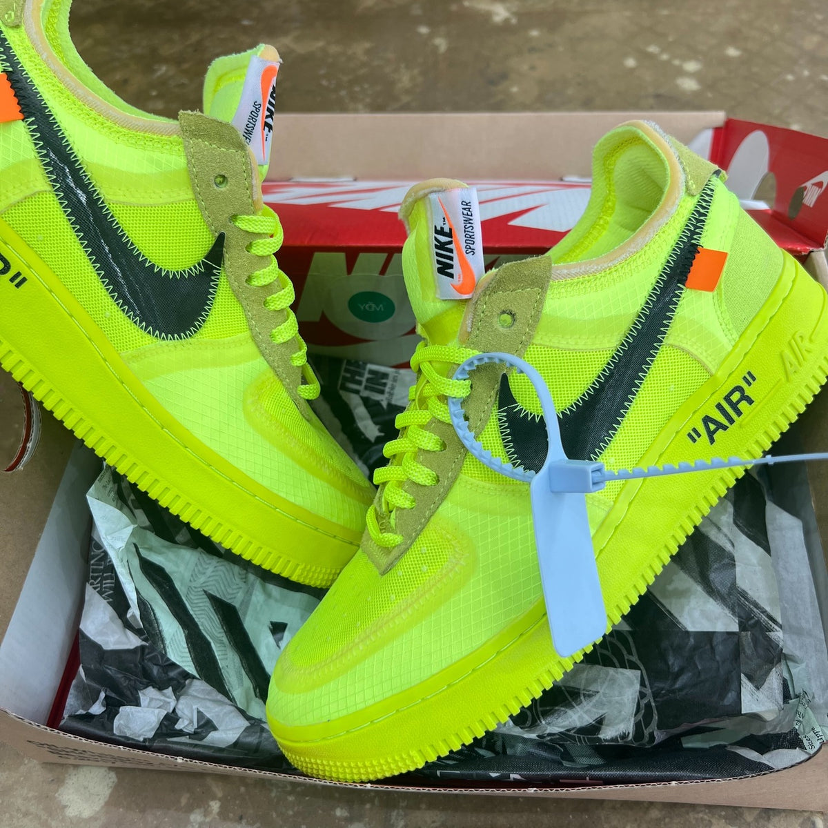 Nike Air Force 1 X Off-White Volt