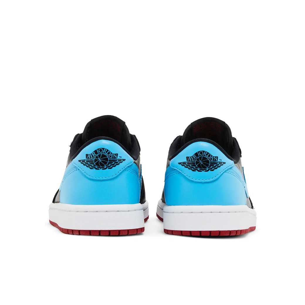 Nike Jordan 1 Retro Low OG UNC ถึง Chi (W)