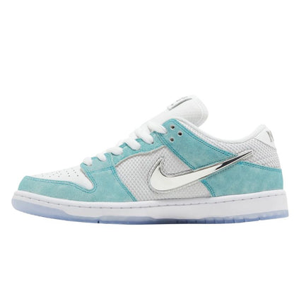 Nike SB Dunk Low X สเก็ตบอร์ดเดือนเมษายน