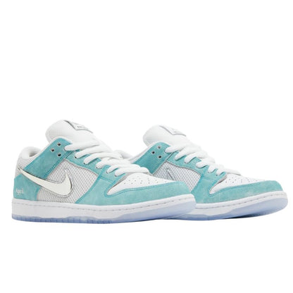 Nike SB Dunk Low X สเก็ตบอร์ดเดือนเมษายน