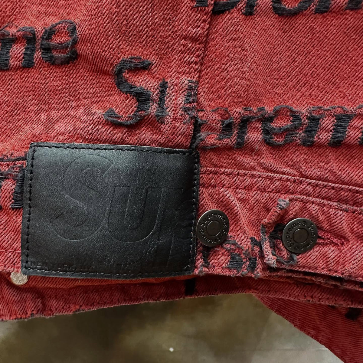 Supreme Frayed Logos Denim Trucker Jacket (RED)