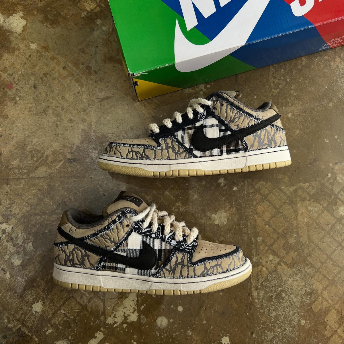 Nike SB Dunk Low X Travis Scott