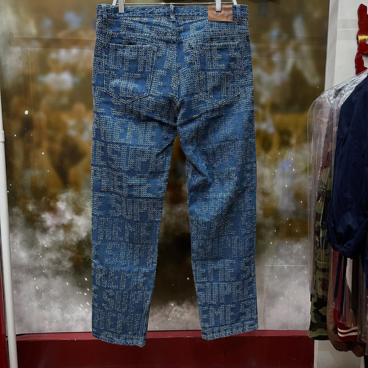 Supreme Needle Punch Regular Jean (WASHED BLUE)