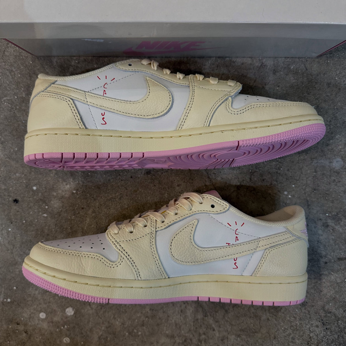 Nike Jordan 1 Retro Low OG SP x Travis Scott Muslin Pink