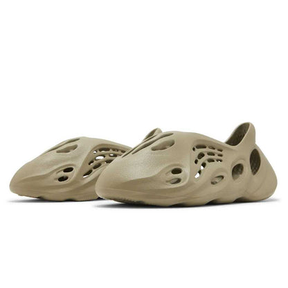 adidas Yeezy Foam RNR Stone Salt